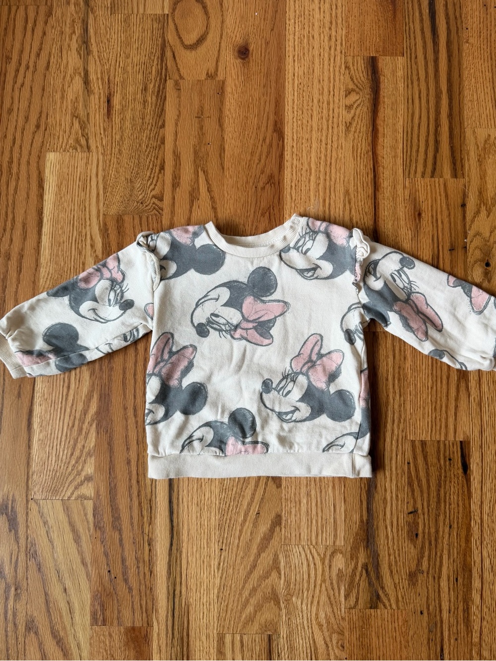 H&M Cream Sweatshirt with Minnie Mouse Print and Pink Accents